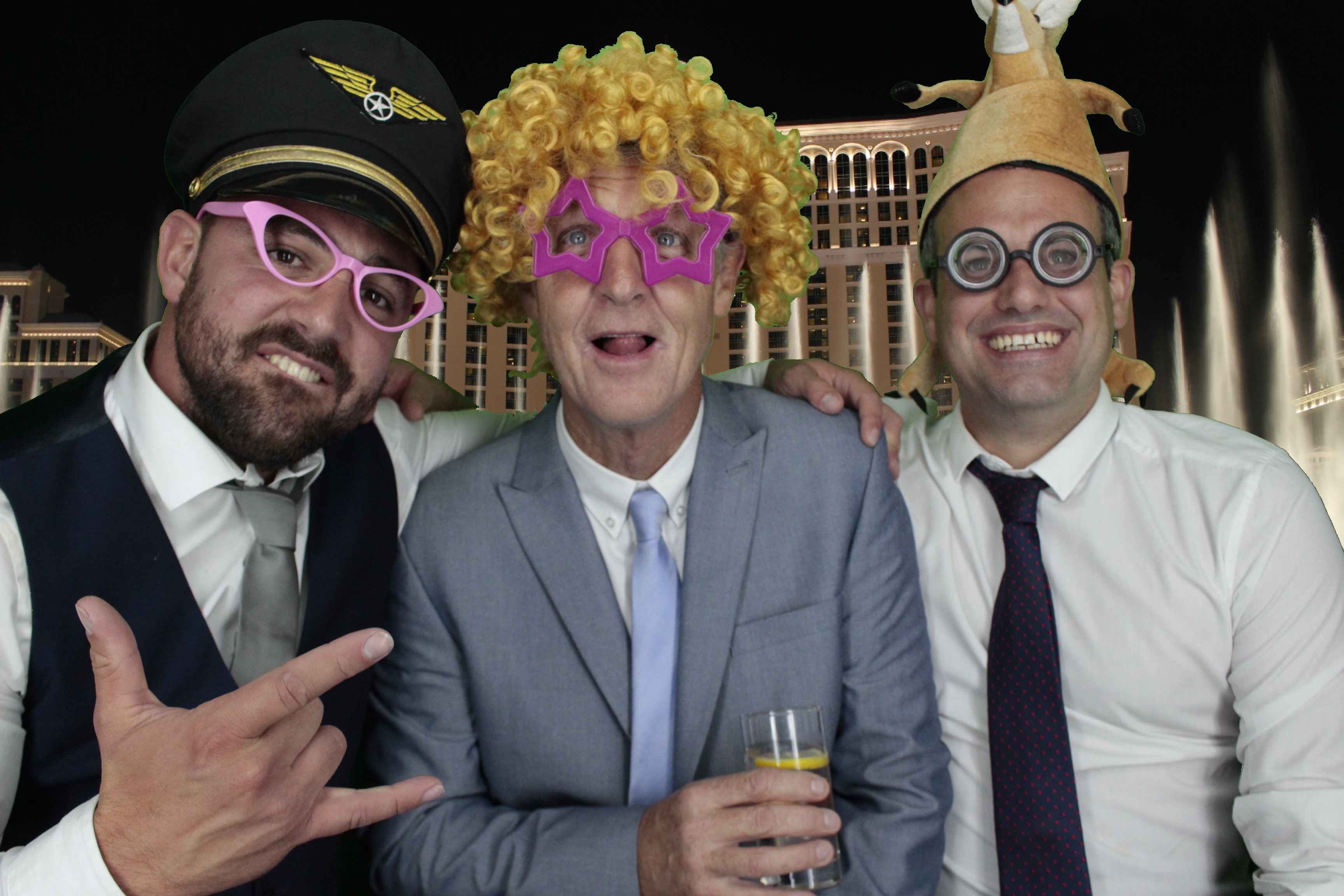 Mr & Mrs Bowles | View more photos from the event at gallery.myphotoboothexperience.co.uk/u/MyPhotoBoothExperienceLtd/Mr-Mrs-Bowles